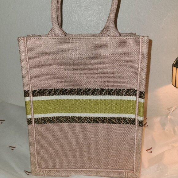 Height: 10.25 in Width: 1.50 in - Picture 5 of 5